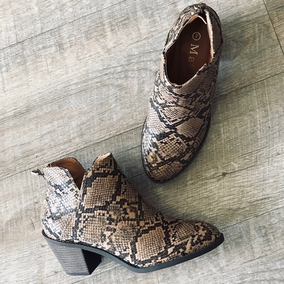 Mata Boho Python Snake Animal Print Heeled Bootie - Picture 5 of 9